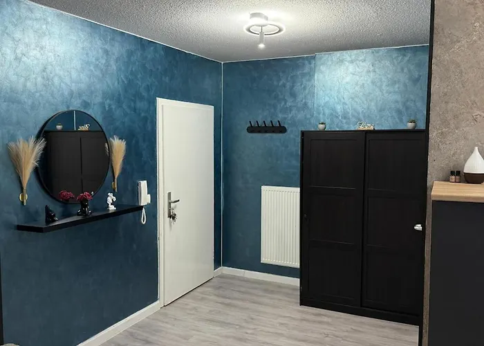 Modern Luxury In 아파트