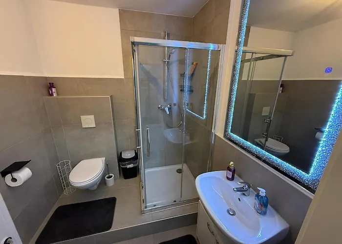 아파트 Modern Luxury In